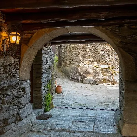 Quinta De Mouraes - Casa Do Xisto Εξοχικό σπίτι